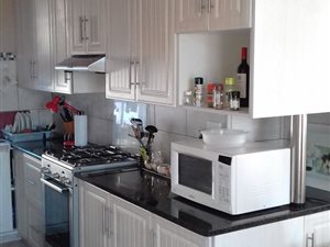 2 Bed Apartment in Mossel Bay Central