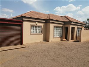 3 Bed Townhouse in Bergsig