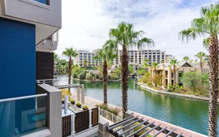 2 Bedroom Apartment in Waterfront