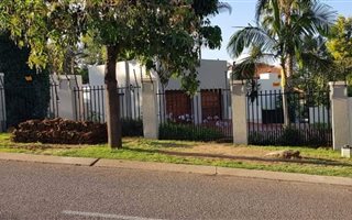 3 Bedroom House in Waterkloof Glen