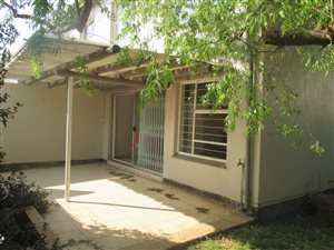3 Bed Duplex in Bedford Gardens