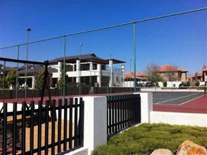 2 Bed Apartment in Maroeladal