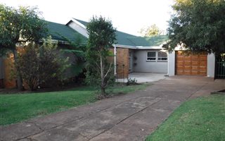 4 Bedroom House in Signal Hill