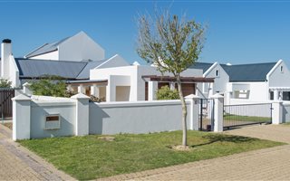 3 Bedroom House in Croydon Olive Estate