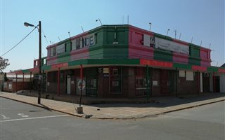 2100 m² Retail Space in Warrenton