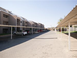 1 Bed Apartment in Edenburg