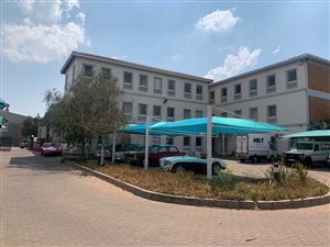 2142 m² Industrial space in Jet Park