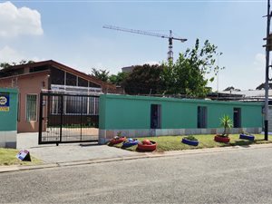3 Bed House in Crown Gardens