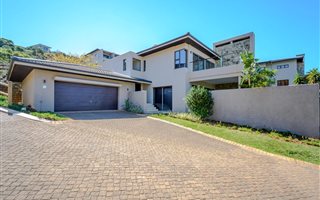 3 Bedroom Townhouse in Brettenwood Coastal Estate
