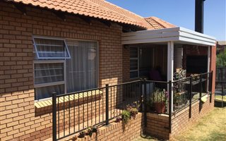 3 Bedroom Townhouse in Pentagon Park