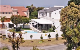 6 Bedroom House in Cutty Sark