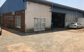 1800 m² Industrial space in Kew