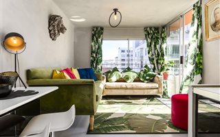 2 Bedroom Apartment in Three Anchor Bay