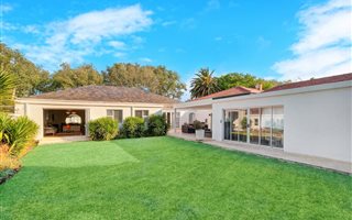 3 Bedroom House in Greenside