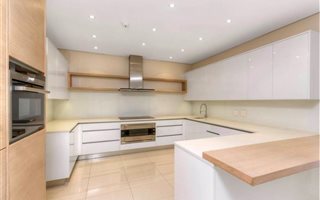 3 Bedroom Apartment in Houghton Estate
