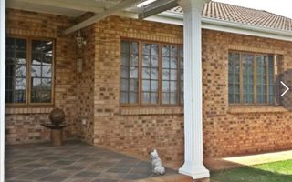3 Bedroom Simplex in Hayfields