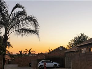 2 Bed Townhouse in Die Hoewes