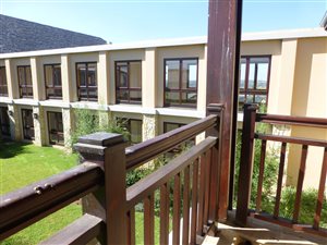 2 Bedroom House in Waterfall Hills Mature Lifestyle Estate