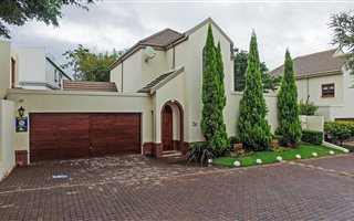 3 Bedroom Cluster in Bryanston