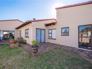 4 Bed House in Halfway House