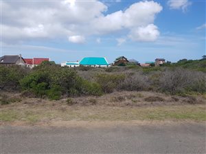675 m² Land available in Boggomsbaai