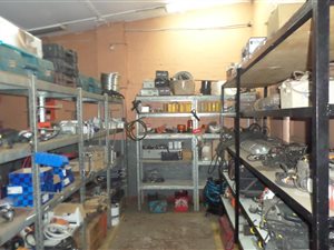 2000 m² Commercial space in Jacobs