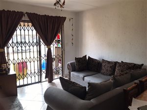 2 Bed Apartment in Jansen Park