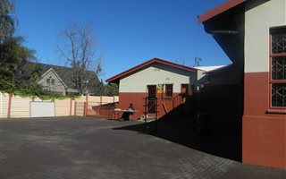 120 m² Office Space in Del Judor