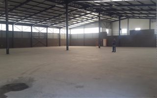 2206 m² Industrial space in Commercia
