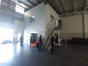 305 m² Industrial space in Briardene