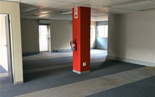 1316.67004394531 m² Office Space in Menlo Park