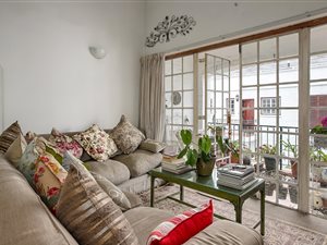 1 Bed Apartment in Saxonwold