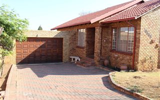 3 Bedroom House in Kagiso