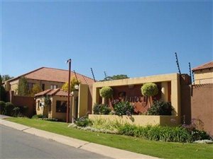 2 Bed Townhouse in Lyme Park