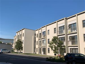 2 Bed Apartment in Burgundy Estate
