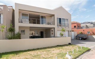 3 Bedroom House in Harbour Island