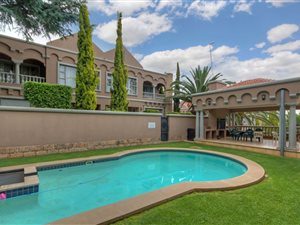 3 Bed Apartment in Dunkeld West
