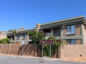 3 Bed Apartment in Mossel Bay Central