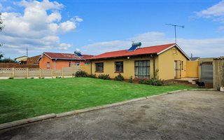 3 Bedroom House in Eldorado Park