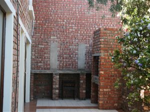 4 Bedroom House in Jeffreys Bay