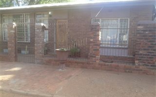 4 Bedroom House in Olifantshoek