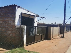 2 Bed House in Tsakane