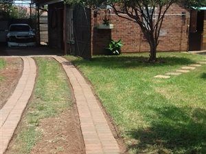 2 Bed House in Leeuhof