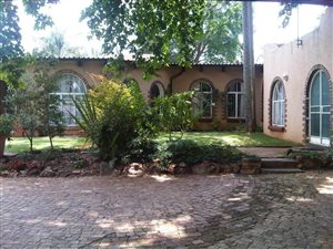 2 Bed Garden Cottage in Brummeria