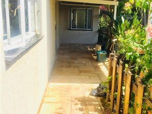 2 Bed Garden Cottage in Pelham
