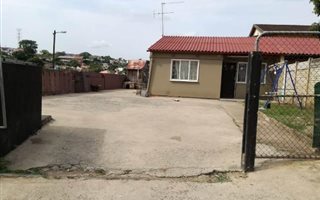 3 Bedroom Simplex in Caneside