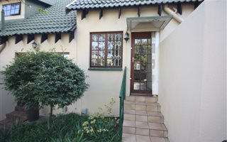 2 Bedroom Townhouse in Weltevreden Park