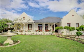 7 Bedroom House in Camphers Drift