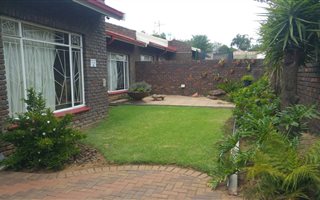 3 Bedroom Townhouse in Vanderbijlpark CW