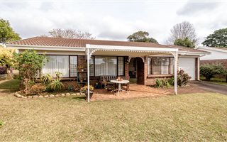 3 Bedroom Simplex in Waterfall